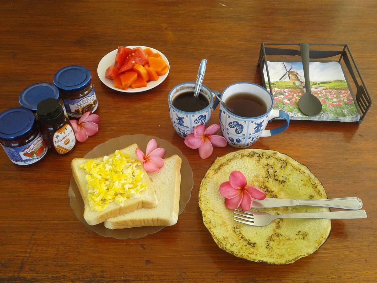 Indah Homestay And Cooking Classes Senggigi Extérieur photo